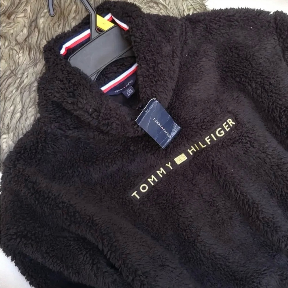 Tommy Hilfiger Black Sherpa Pullover with Gold Logo Embroidery